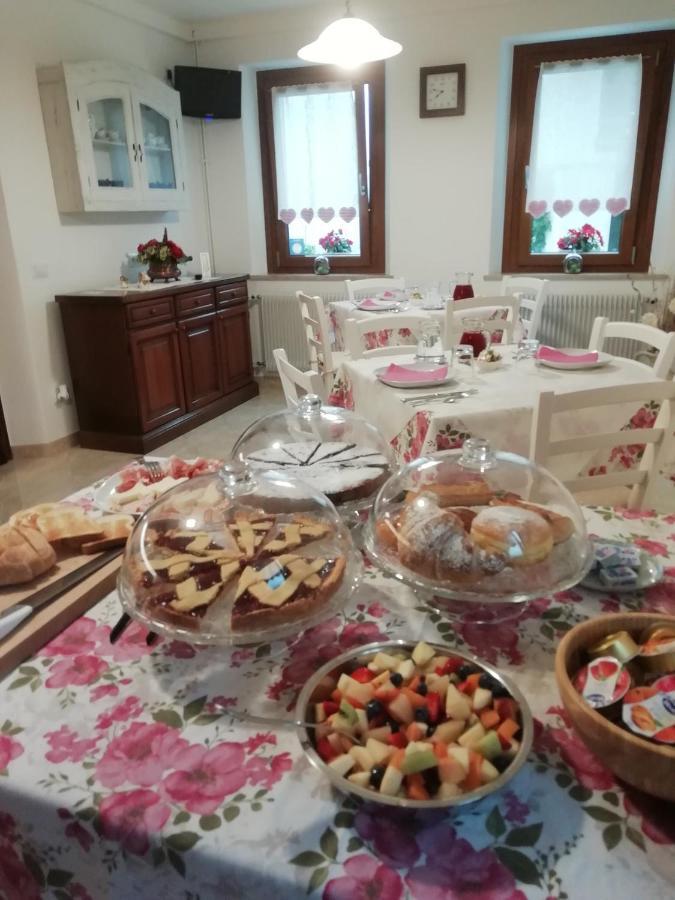 B&B La Casa Di Loretta Paderno Eksteriør bilde